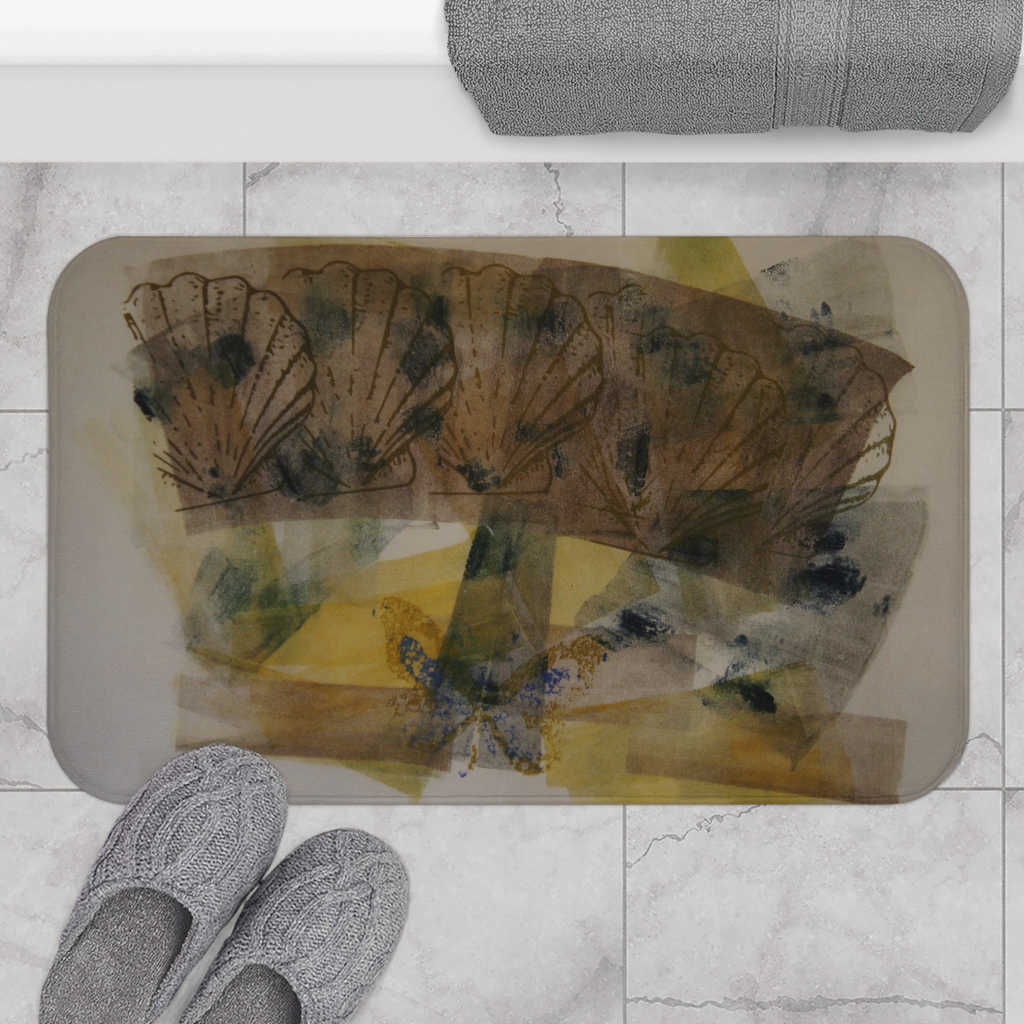 Abstracte botanische badmat — Zacht geel en aardetinten bloemenpatroon