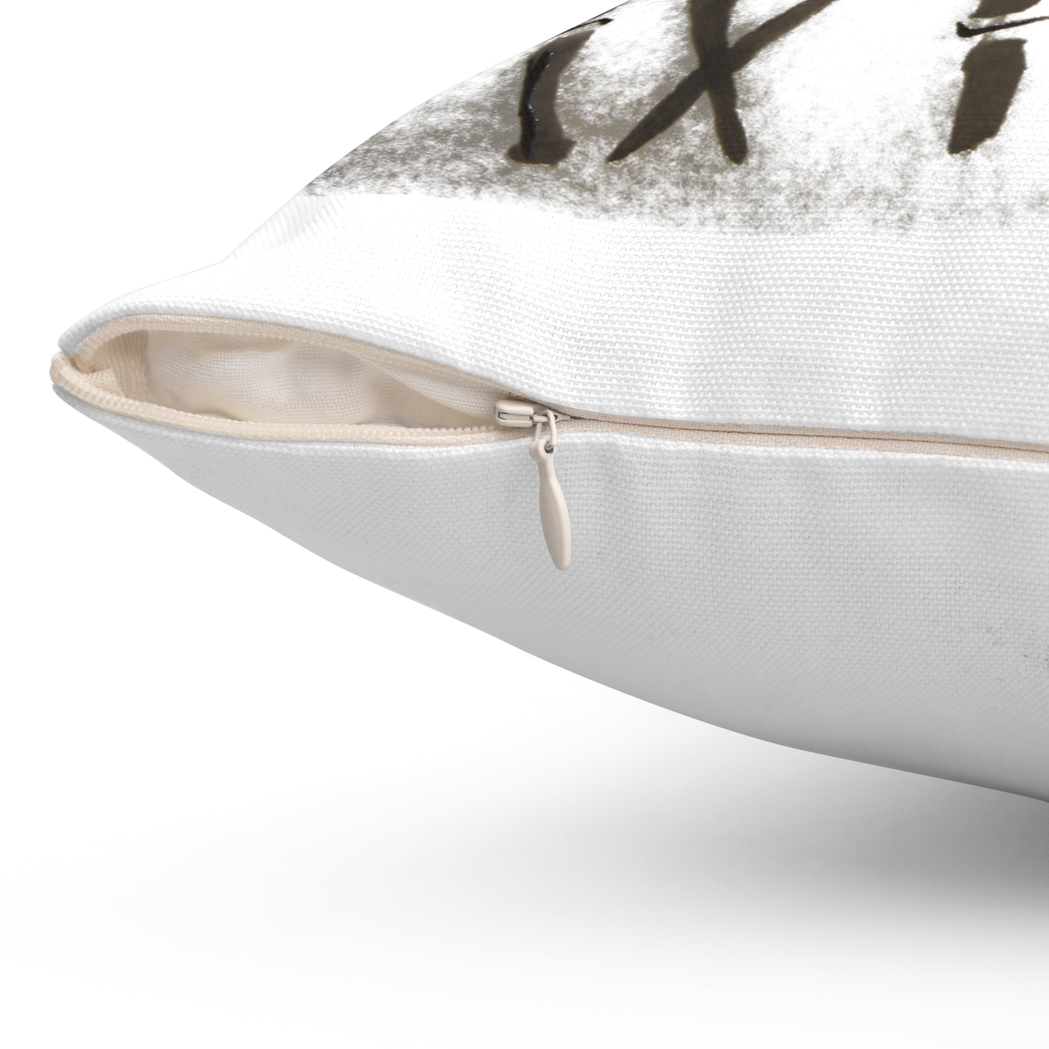 Kussen van gesponnen polyester met bamboe-inktmotief 