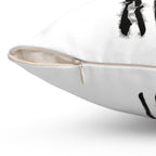 Sierkussen met bamboe-inktkunst — Minimalistisch zwart-wit, Aziatisch geïnspireerd decoratief kussen 