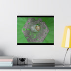 Abstracte zeshoekige metalen textuurposter | Matte horizontale poster, groene organische achtergrond 