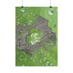 Poster met waterdruppels en bladmotief en houtstructuur | Verticale poster 