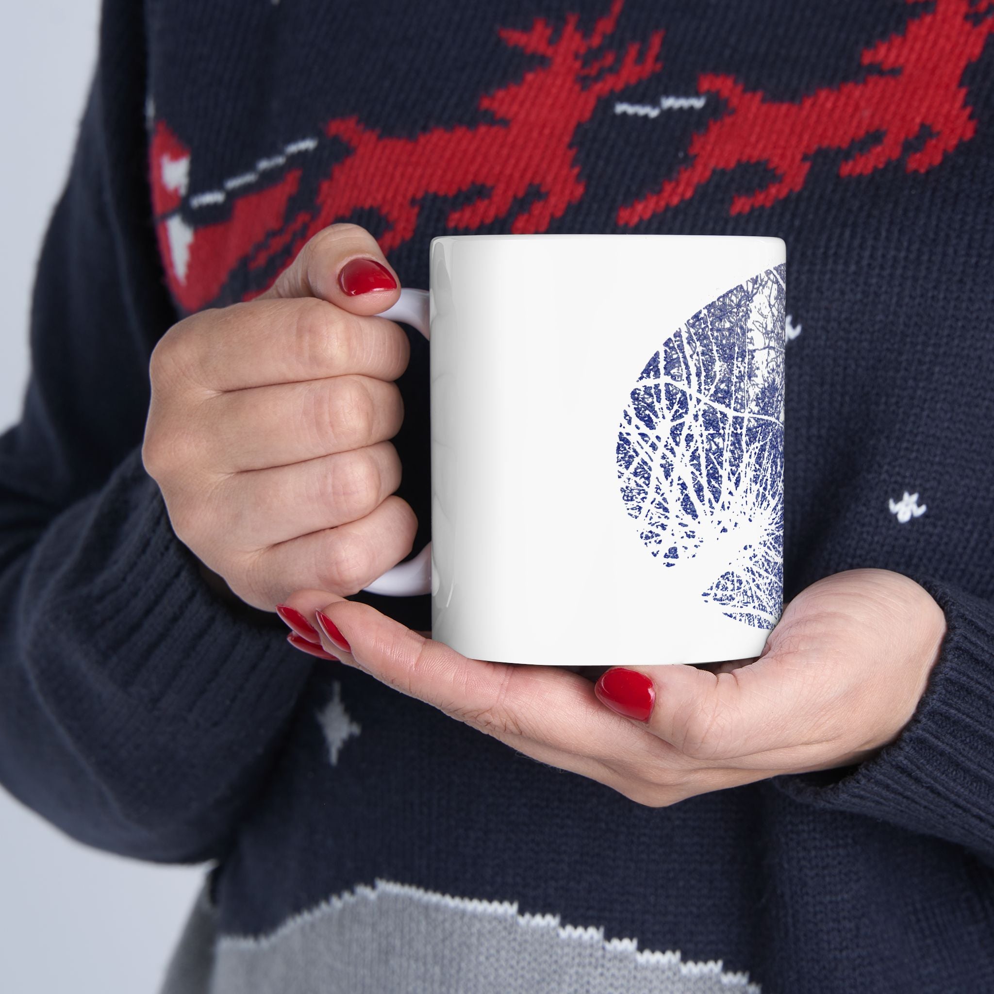 Keramische mok met boomsilhouet — Blauwe botanische natuurbeker 