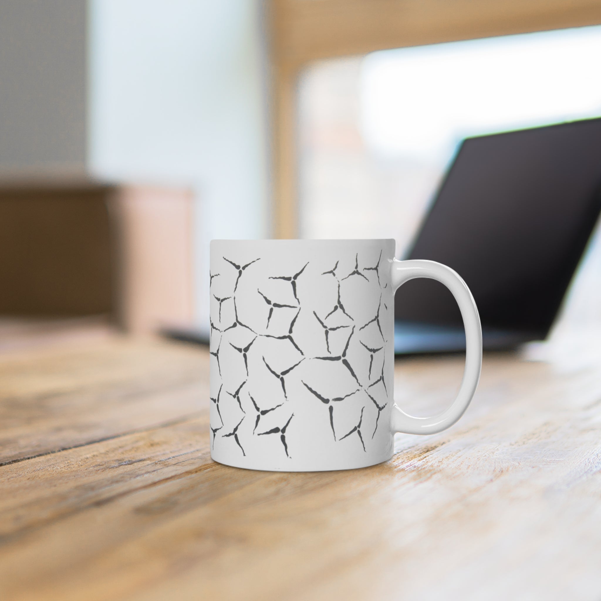 Cracked Stone Pattern Ceramic Mug — Minimal Black & White Coffee Cup