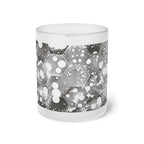 Mok van mat glas — Beker met abstract monochroom sneeuwvlokkenpatroon 
