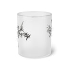 Mok van mat glas — Minimalistische koffiekop met bamboe-inktkunst 