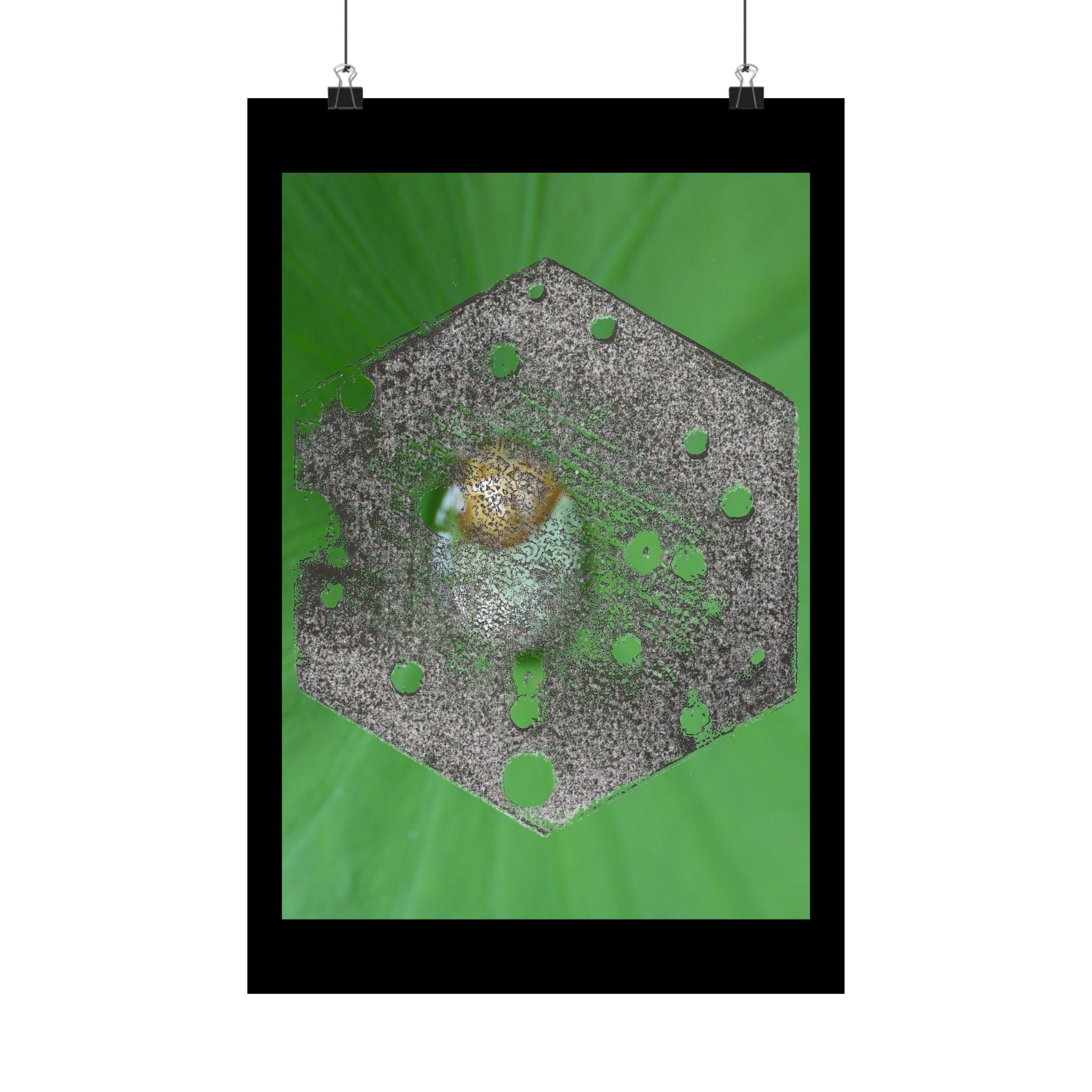 Poster met zeshoekige mosbol | Matte verticale botanische muurdecoratie 