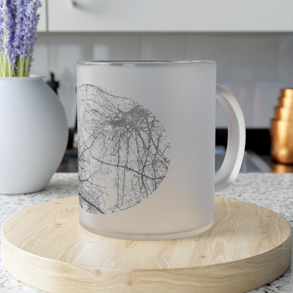 Mok van mat glas — Monochroom winterboom silhouet 