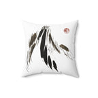 Minimalistisch decoratief kussen met inktpenseel en veren. 