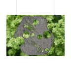 Abstracte poster met groen mos en verweerd metaal — Botanische natuur muurdecoratie (horizontaal) 