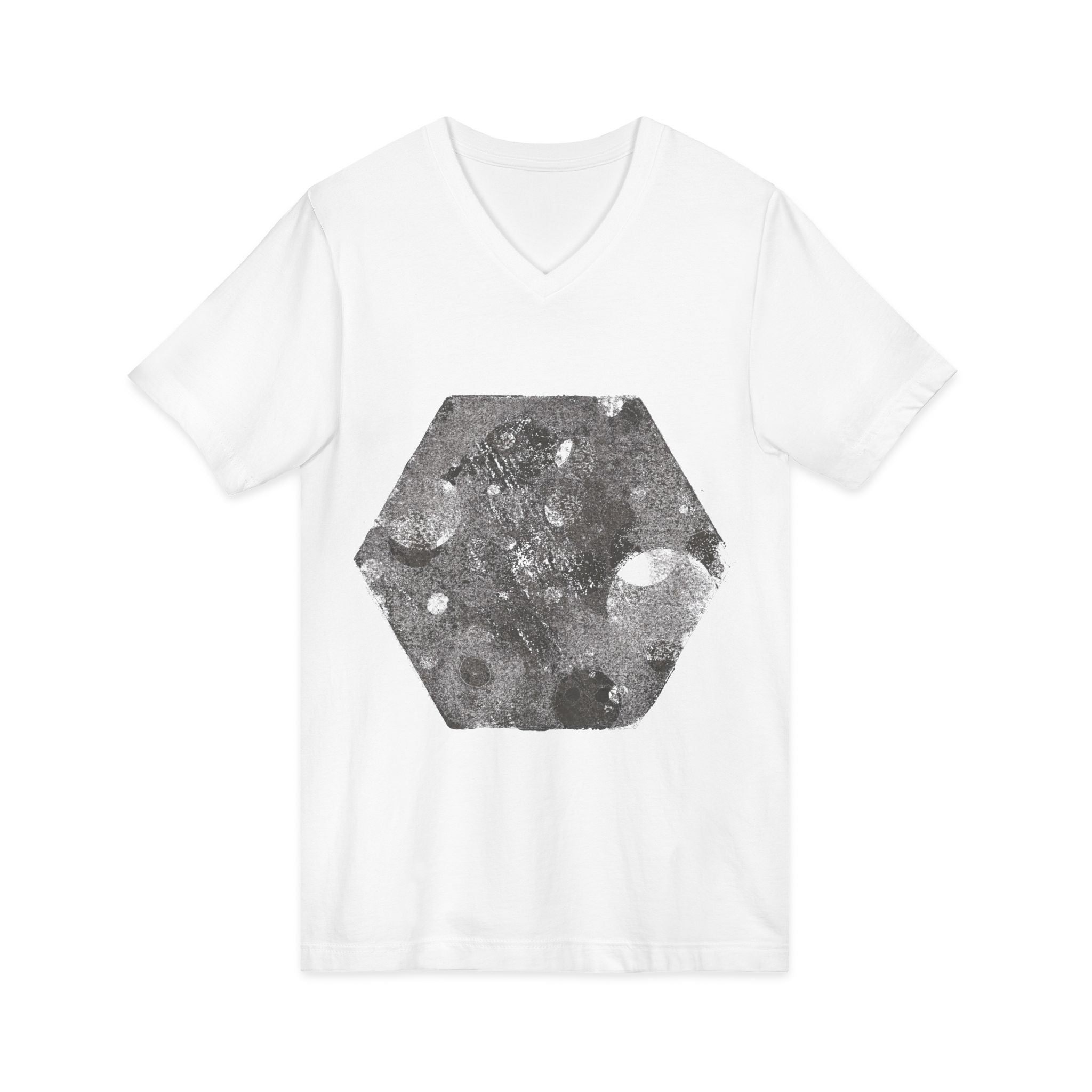 Hex Moon Graphic Tee Design Hex14 — Een vintage T-shirt met V-hals en een verweerde Space Cheese-look, geïnspireerd op astronomie.